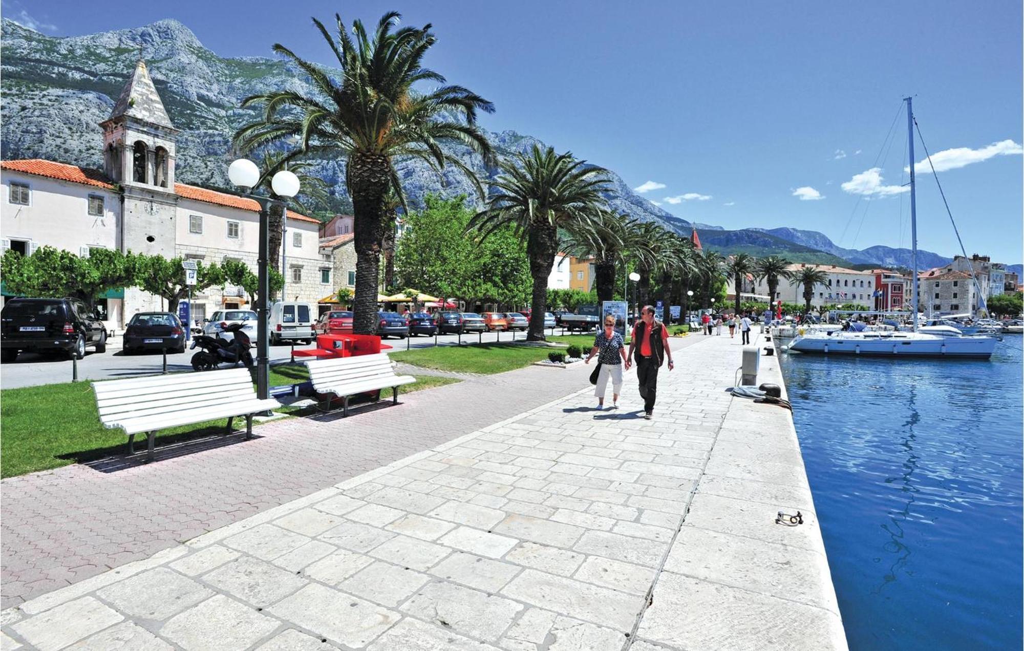Apartment 1 Bedroom Amazing In Makarska
